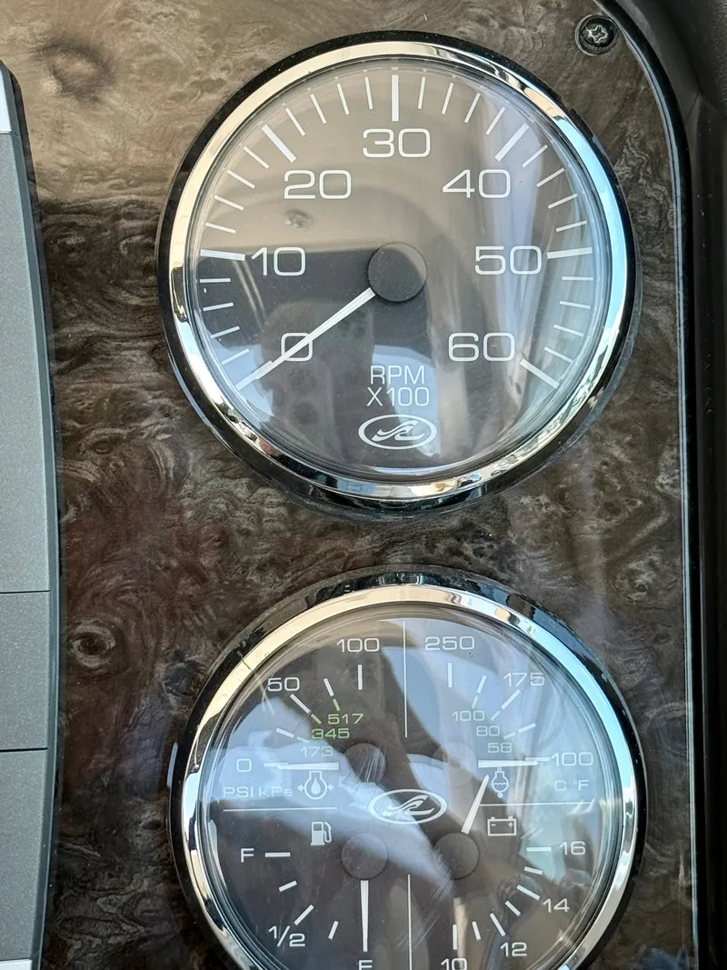 Slide: The Image of Sea Ray 38 Sundancer 2008 - 79