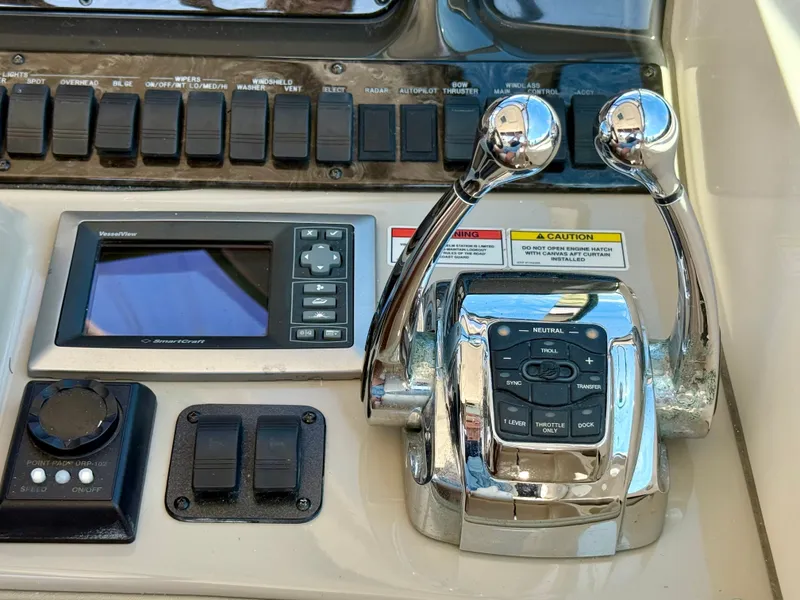 Slide: The Image of Sea Ray 38 Sundancer 2008 - 80