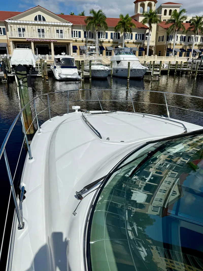 Slide: The Image of Sea Ray 38 Sundancer 2008 - 9