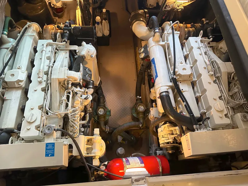 Slide: The Image of Sea Ray 400 Sedan Bridge 2003 - 3