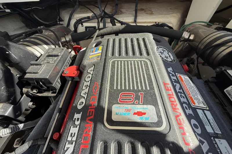 Slide: The Image of Engine of 2008 Regal 2520 FasDeck with Volvo Penta 8.1 Chevrolet motor. - 9