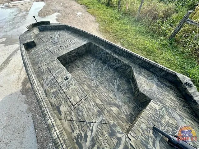 Slide: The Image of SeaArk 1752 Slayer X Pro 2026 - 12