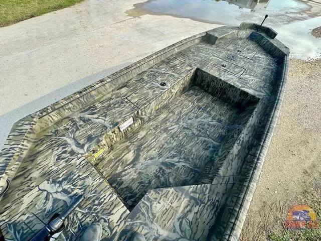 Slide: The Image of SeaArk 1752 Slayer X Pro 2026 - 14