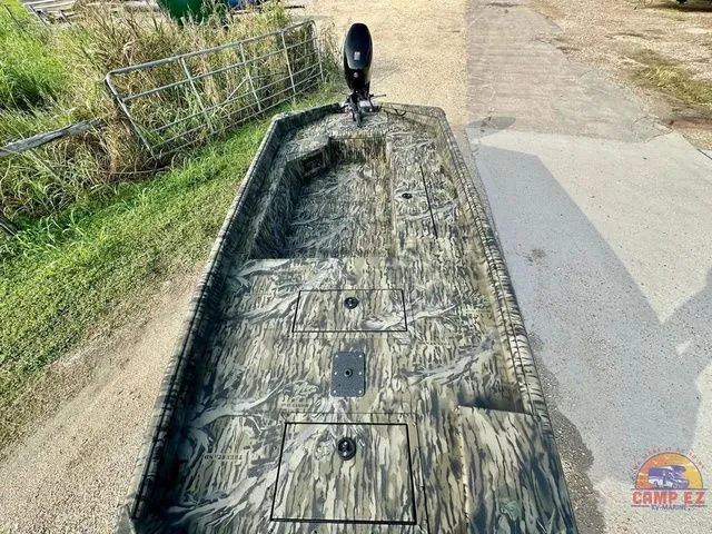 Slide: The Image of SeaArk 1752 Slayer X Pro 2026 - 18