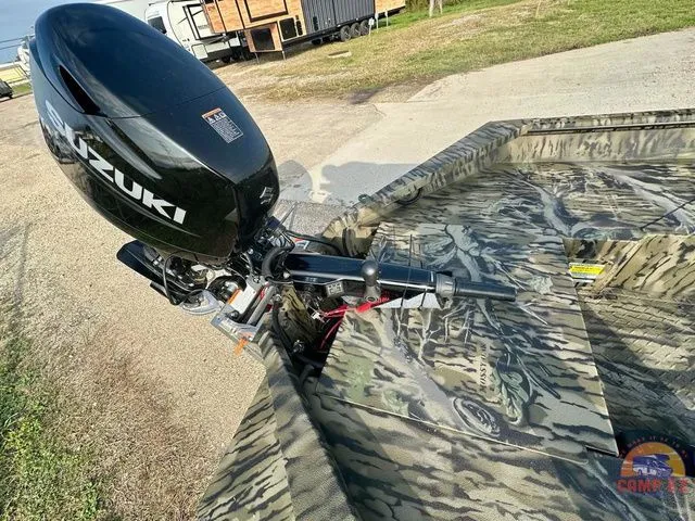 Slide: The Image of SeaArk 1752 Slayer X Pro 2026 - 21