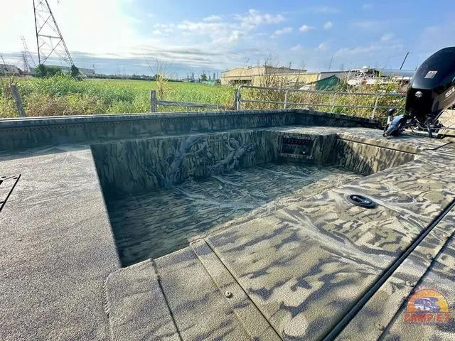 Slide: The Image of SeaArk 1752 Slayer X Pro 2026 - 24