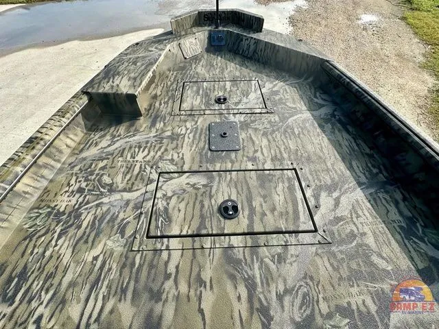 Slide: The Image of SeaArk 1752 Slayer X Pro 2026 - 27