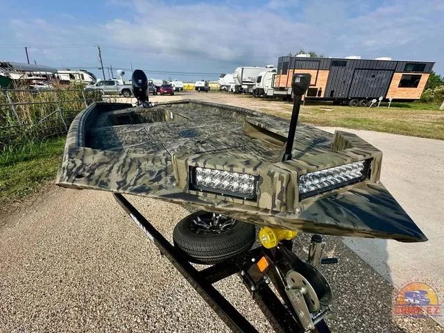 Slide: The Image of SeaArk 1752 Slayer X Pro 2026 - 3