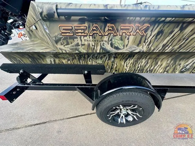 Slide: The Image of SeaArk 1752 Slayer X Pro 2026 - 9