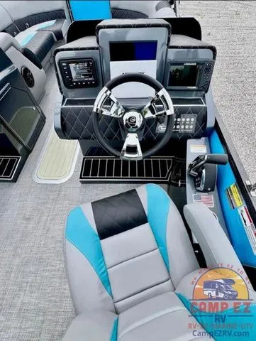 Slide: The Image of Massimo T-25 ULTRA LOUNGER 2024 - 7