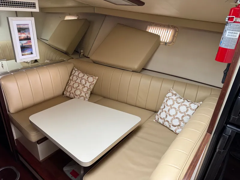 Slide: The Image of Hatteras 36 Sedan 1986 - 16