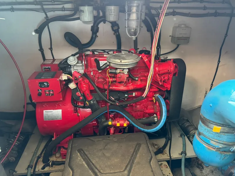 Slide: The Image of Hatteras 36 Sedan 1986 - 39