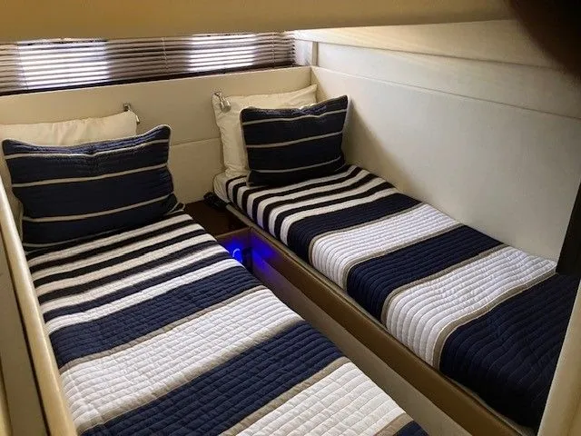 Slide: The Image of Sea Ray 43 / 47 SUNDANCER 2009 - 14