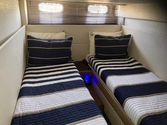 Slide: The Image of Sea Ray 43 / 47 SUNDANCER 2009 - 15