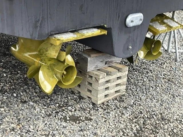 Slide: The Image of Sea Ray 43 / 47 SUNDANCER 2009 - 16