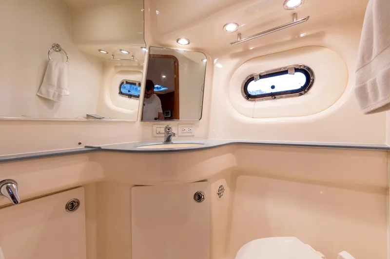 Slide: The Image of 2005 3600 Tiara _Forever Friday_Master Head - 14