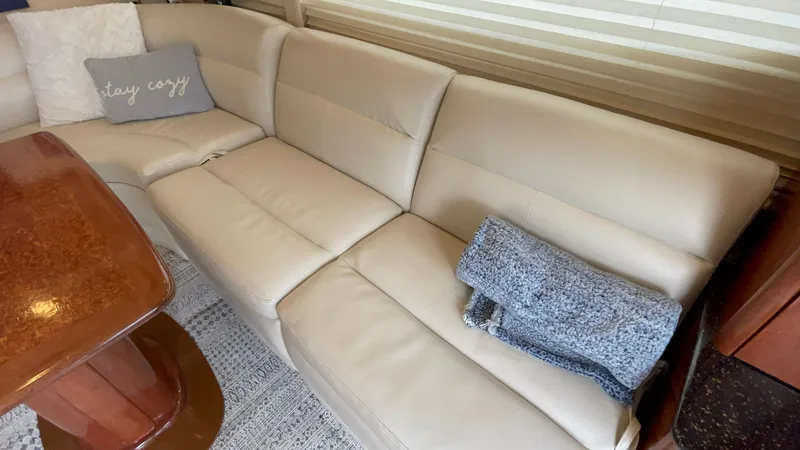 Slide: The Image of Meridian 341 Sedan 2008 - 14