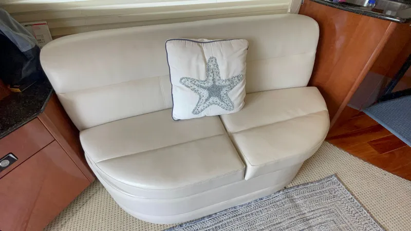 Slide: The Image of Meridian 341 Sedan 2008 - 15