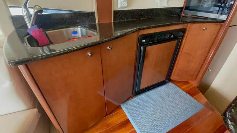 Slide: The Image of Meridian 341 Sedan 2008 - 20