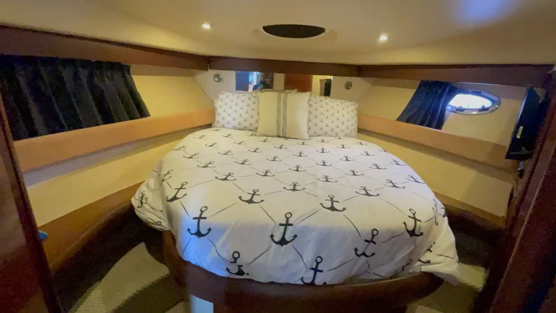 Slide: The Image of Meridian 341 Sedan 2008 - 22