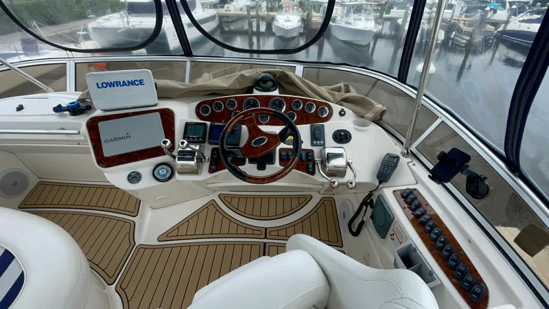 Slide: The Image of Meridian 341 Sedan 2008 - 31