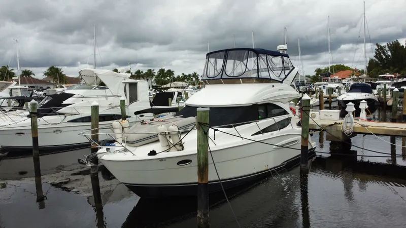 Slide: The Image of Meridian 341 Sedan 2008 - 8