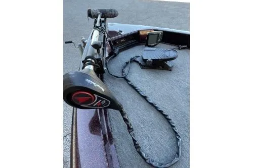 Slide: The Image of 1995 Ranger 372V boat deck with trolling motor and fish finder. - 3