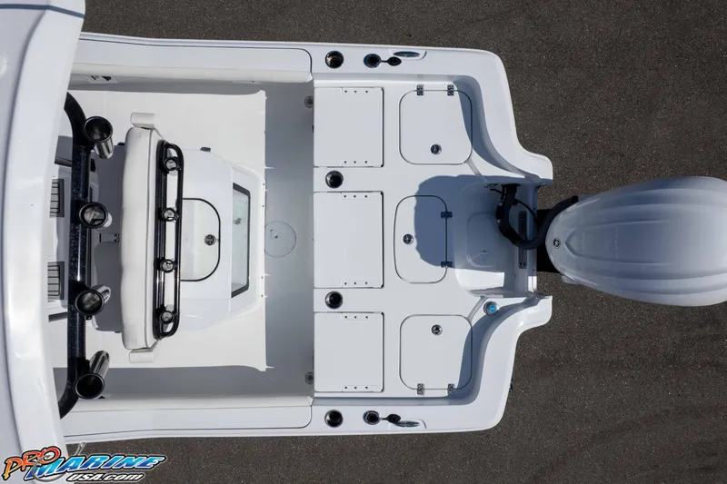 Slide: The Image of Overhead view of 2026 Sea Hunt BX 25 FS boat deck layout. - 34