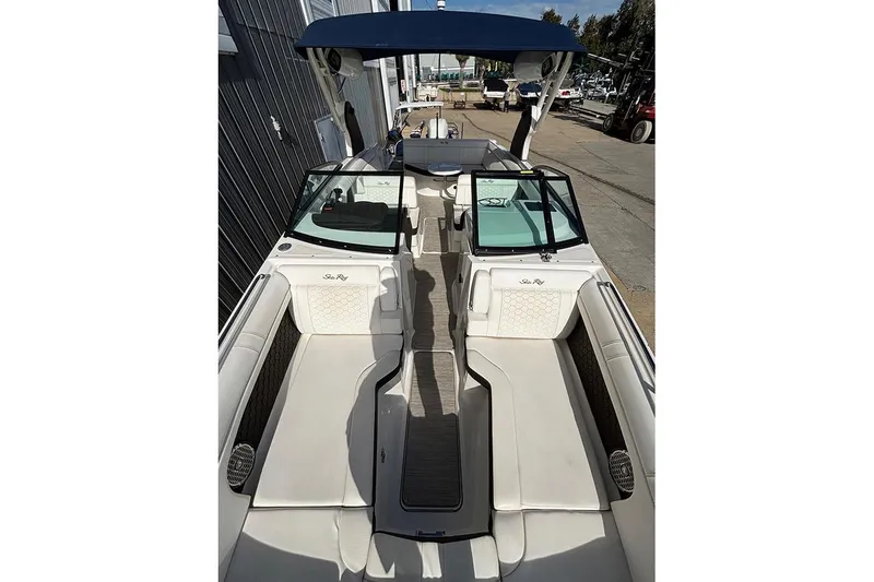 Slide: The Image of 2018 Sea Ray SDX 270 Outboard boat with spacious seating and sleek design. - 23