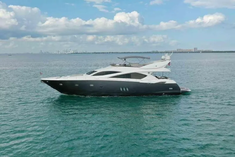 The Image of Luxury 2006 Sunseeker Manhattan Motor 82 yacht cruising on open water. - 0