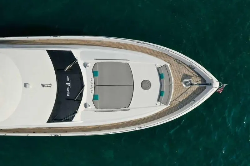 Slide: The Image of Top view of 2006 Sunseeker Manhattan Motor 82 yacht on blue water. - 7