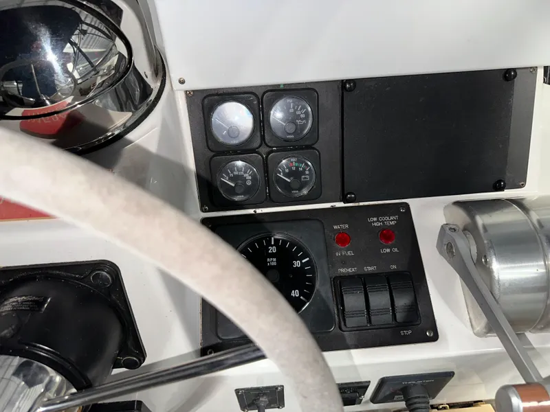 Slide: The Image of Sabre Sabreline 43 2001 - 64