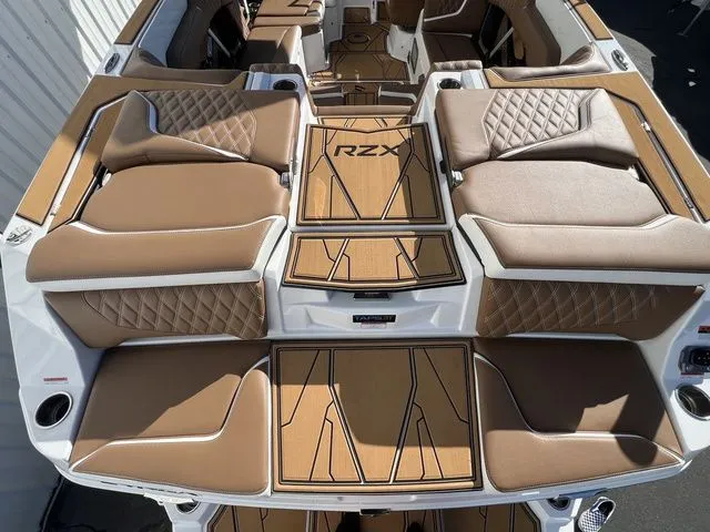 Slide: The Image of Tigé 24RZX 2026 - 7