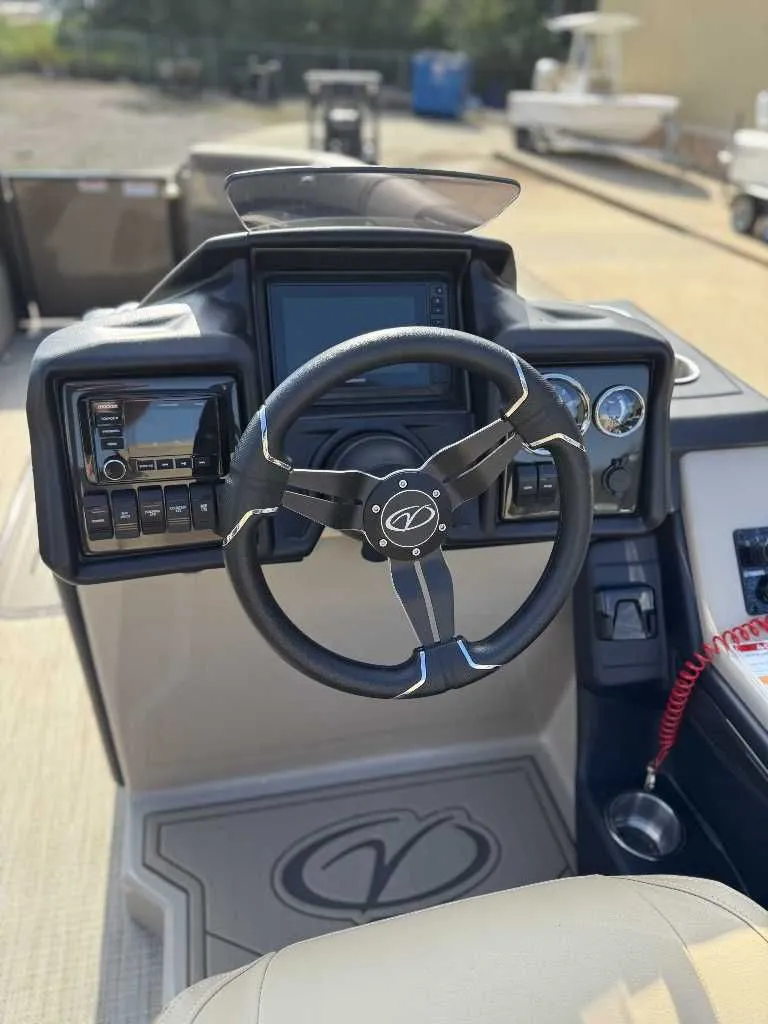 Slide: The Image of Veranda VR 265L 2026 - 10