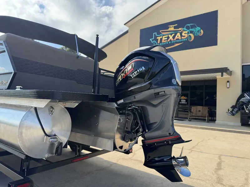 Slide: The Image of Veranda VR 265L 2026 - 17