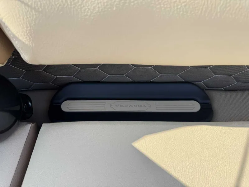 Slide: The Image of Veranda VR 265L 2026 - 3