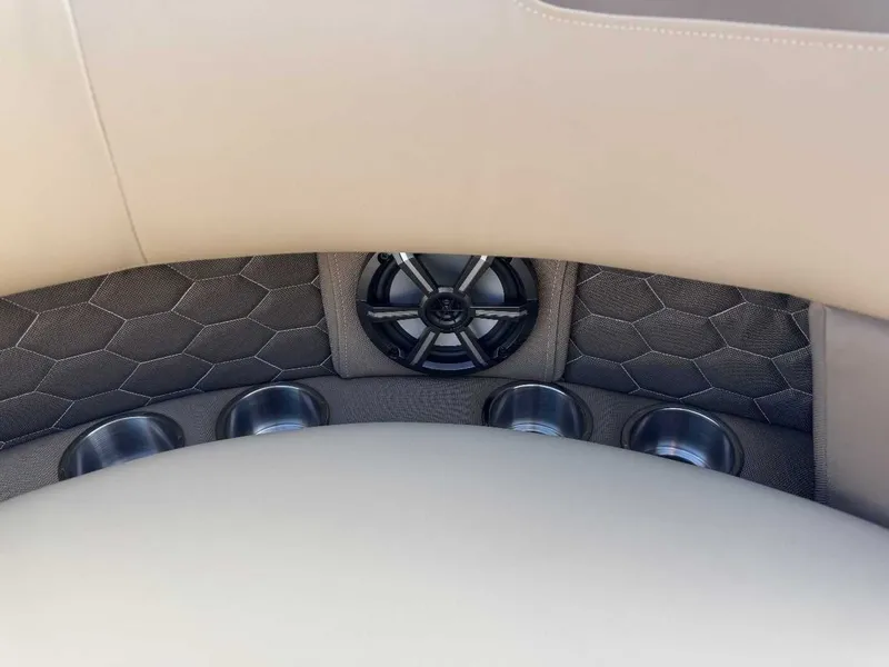 Slide: The Image of Veranda VR 265L 2026 - 5