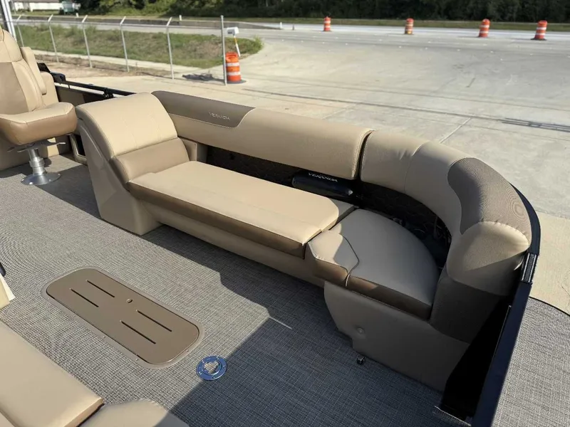 Slide: The Image of Veranda VR 265L 2026 - 7