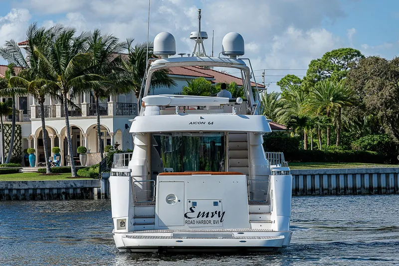 Slide: The Image of 2009 Aicon - Exterior profile on the water - 104