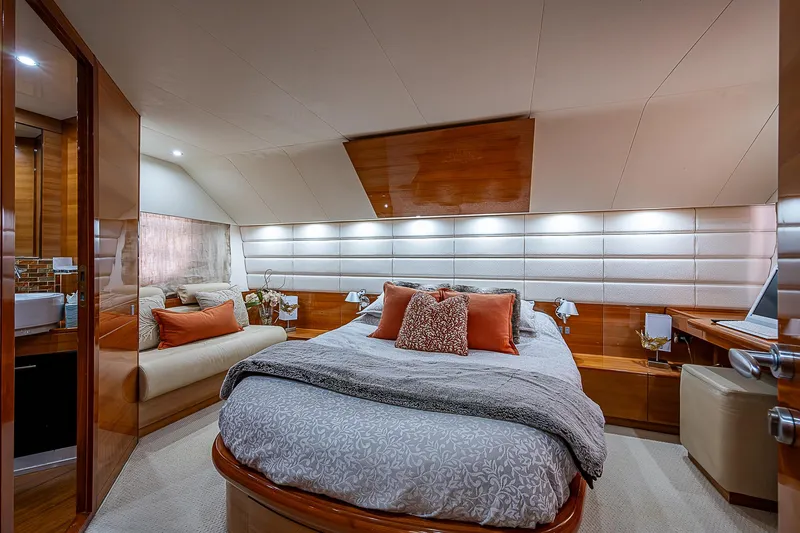 Slide: The Image of 2009 Aicon - interior/cabins - 54