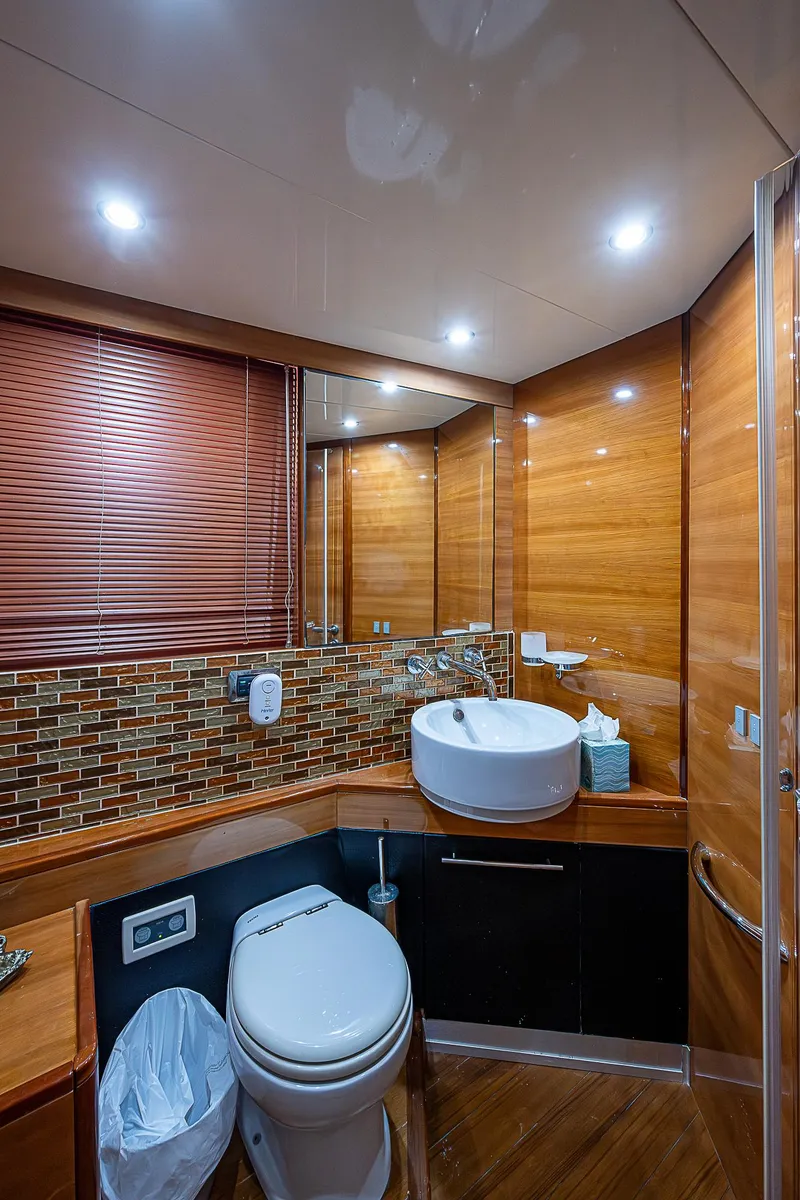 Slide: The Image of 2009 Aicon - interior/head - 63