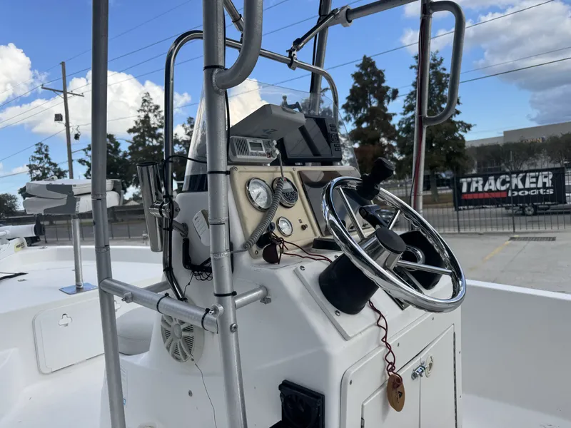 Slide: The Image of NauticStar 1800 NauticBay 2006 - 20