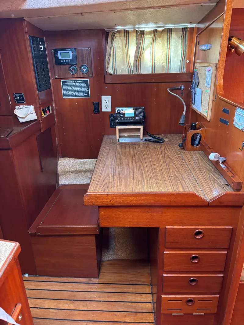 Slide: The Image of Hallberg-Rassy 38 1979 - 100