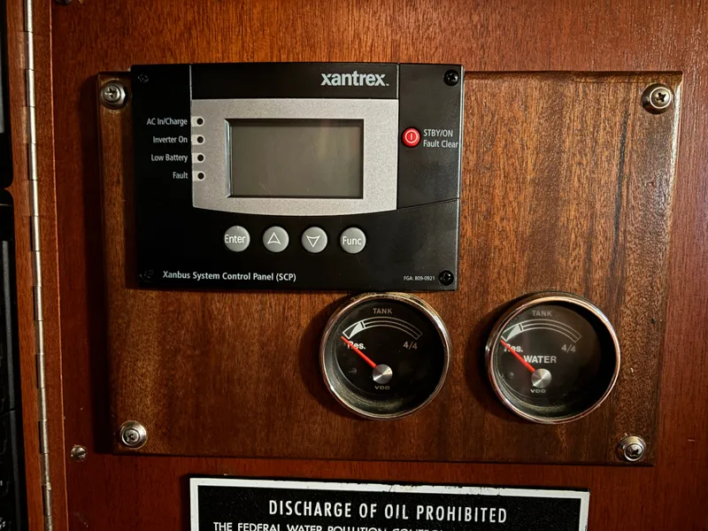 Slide: The Image of Hallberg-Rassy 38 1979 - 108