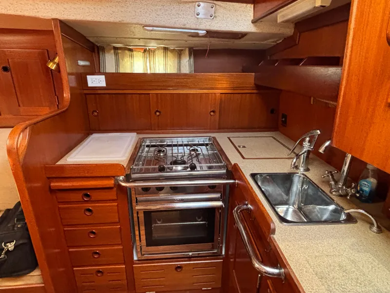 Slide: The Image of Hallberg-Rassy 38 1979 - 112