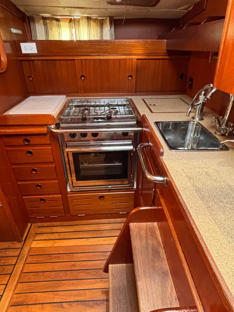 Slide: The Image of Hallberg-Rassy 38 1979 - 113