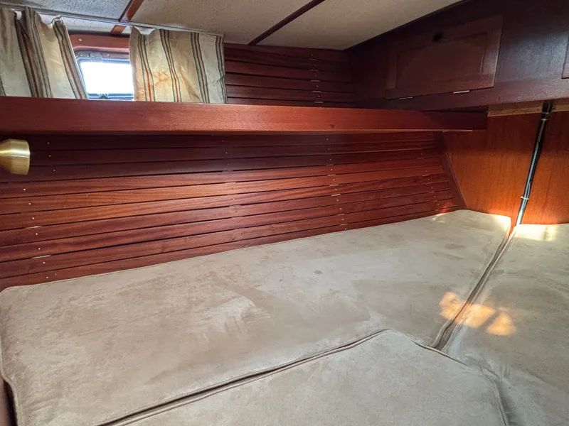 Slide: The Image of Hallberg-Rassy 38 1979 - 131