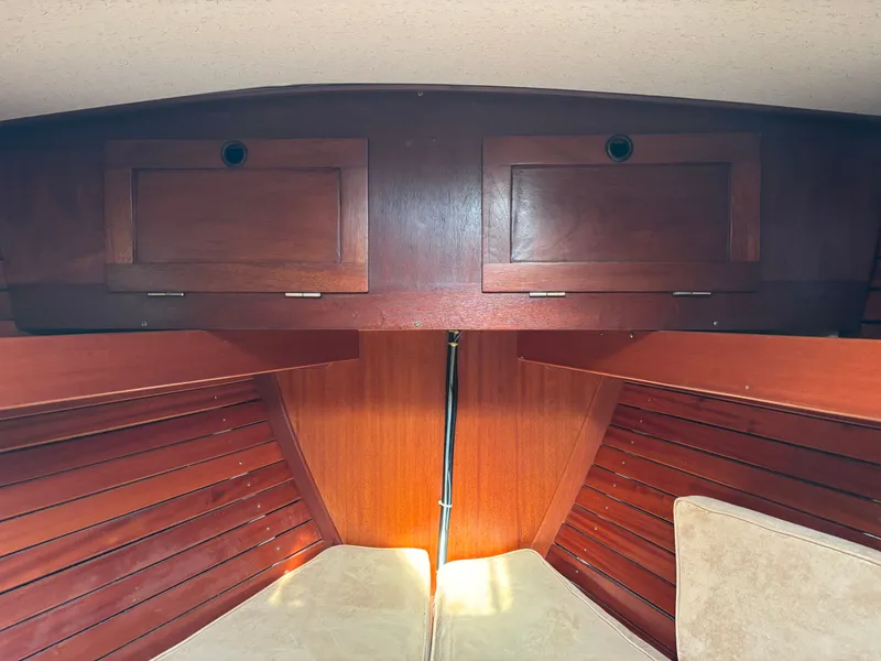 Slide: The Image of Hallberg-Rassy 38 1979 - 133