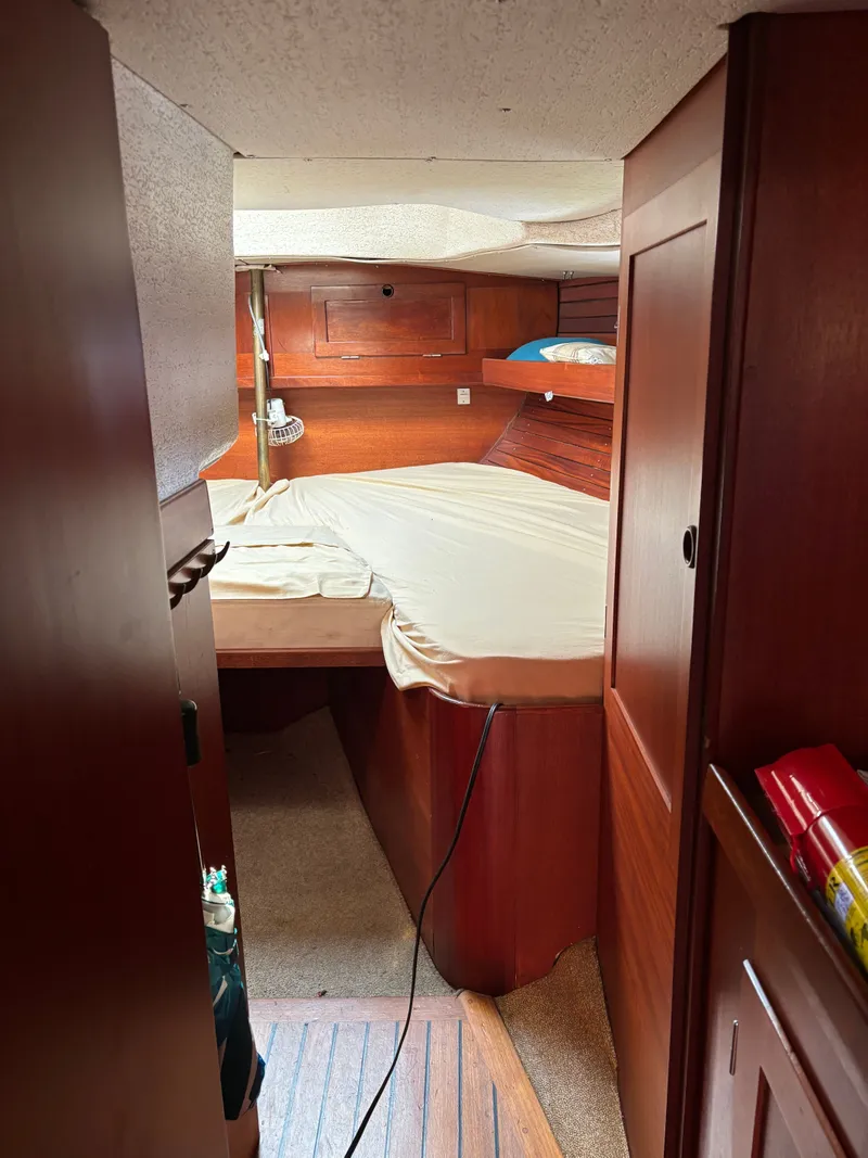 Slide: The Image of Hallberg-Rassy 38 1979 - 147