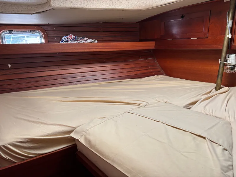 Slide: The Image of Hallberg-Rassy 38 1979 - 149